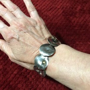 Sterling Silver disc bracelet with magnet closure